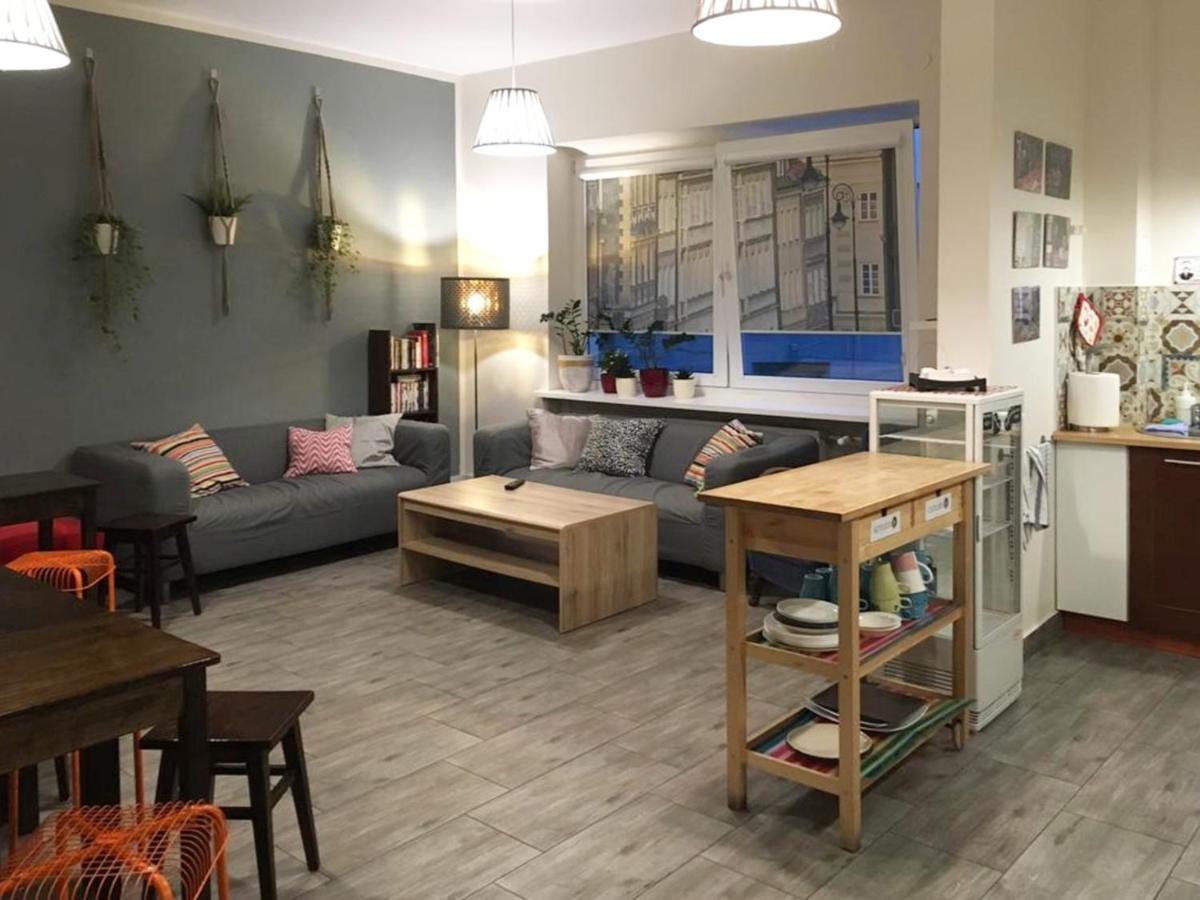 Helvetia - Private In Center And Old Town Hostal