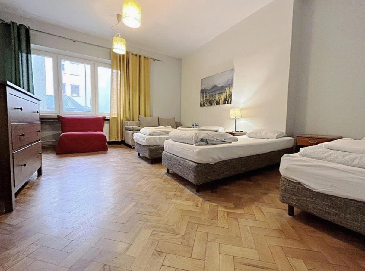 Hostal Helvetia - Private In Center And Old Town *