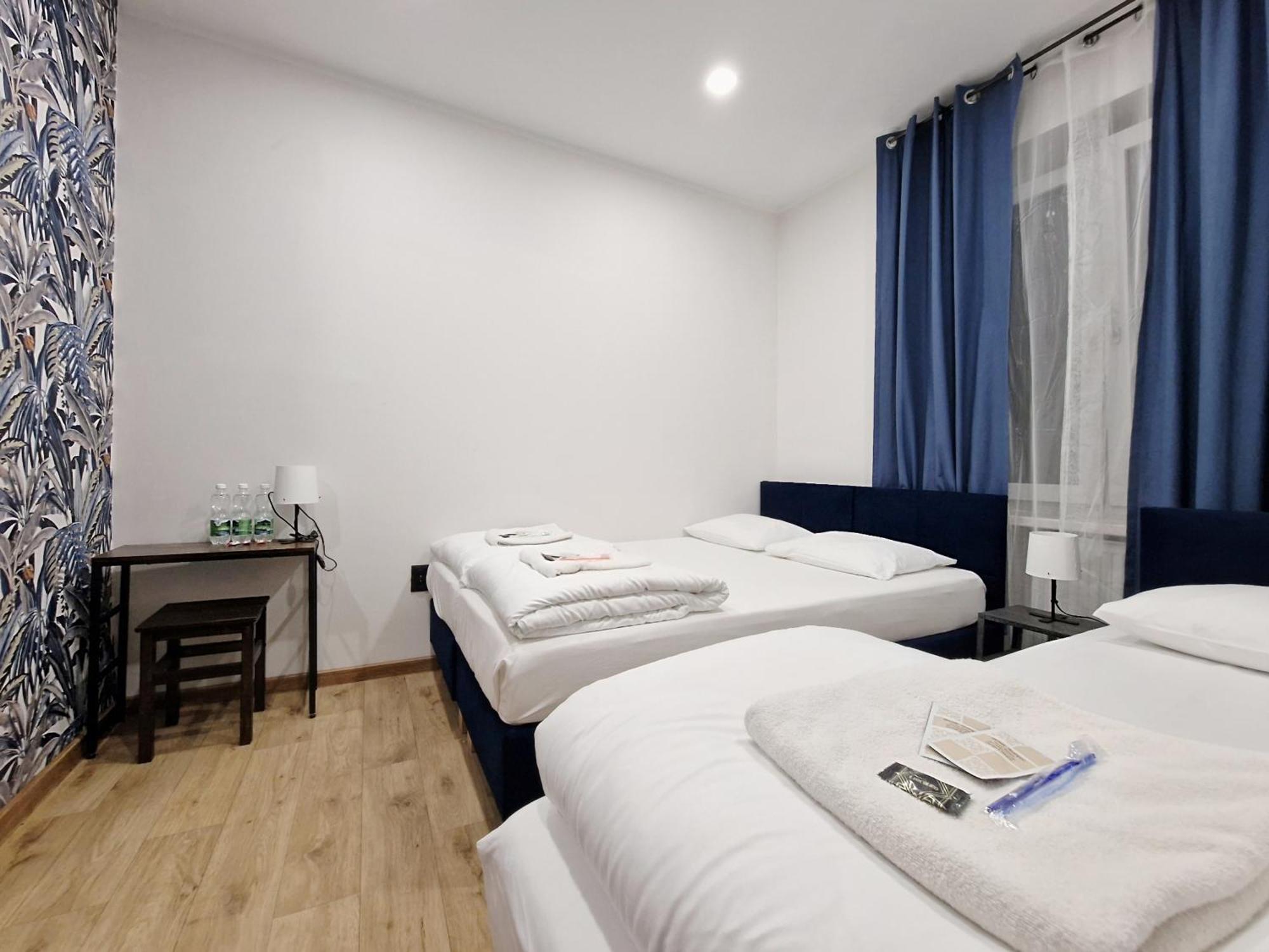 Helvetia - Private In Center And Old Town Hostal Varsovia