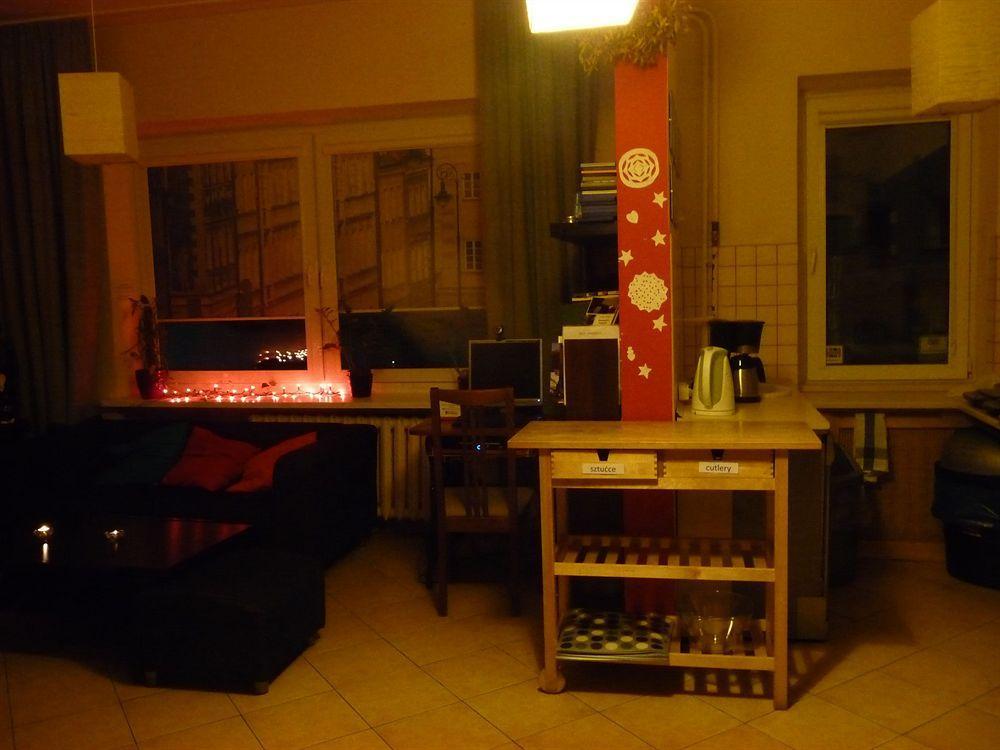 Helvetia - Private In Center And Old Town Hostal Varsovia